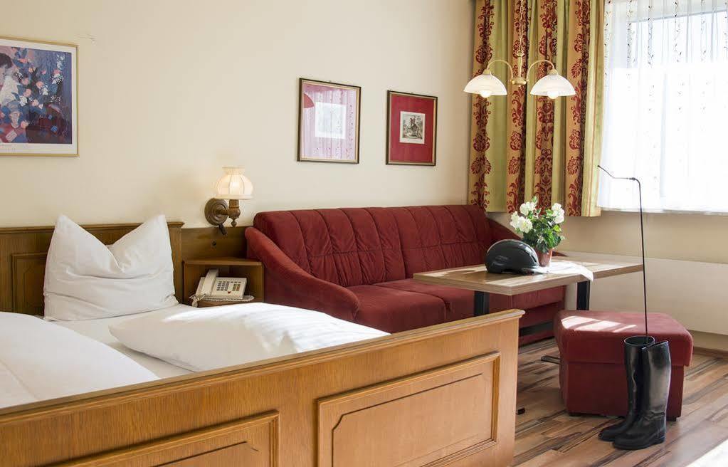 Hotel Reitzentrum Hausruckhof Ampflwang im Hausruckwald Екстер'єр фото